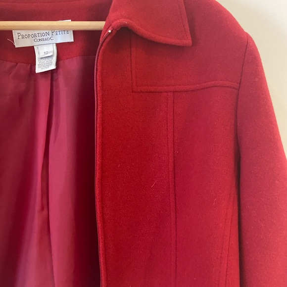Lined red jacket size 12 petites - Picture 2 of 3